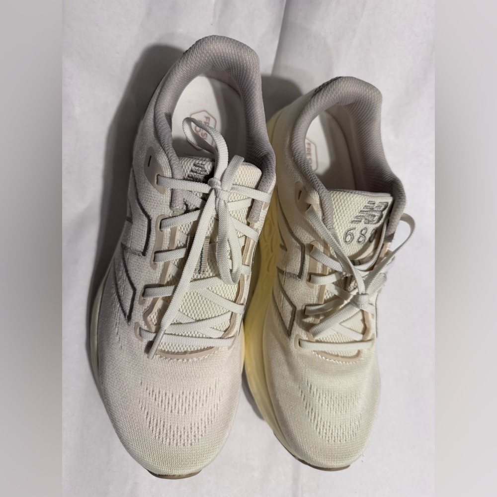 New Balance Men and Women's Beige Athletic Shoes